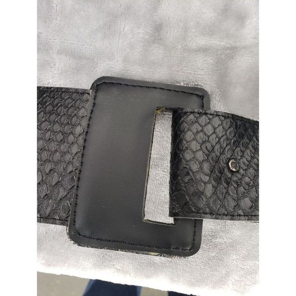 Vintage 80s Style Wide Black Waist  Hook Loop Belt - Picture 11 of 16